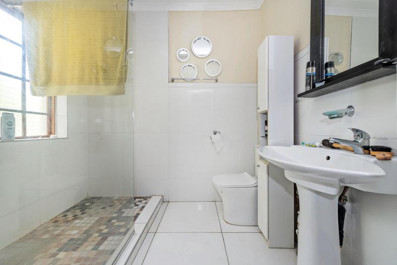 To Let 1 Bedroom Property for Rent in Edenvale Gauteng