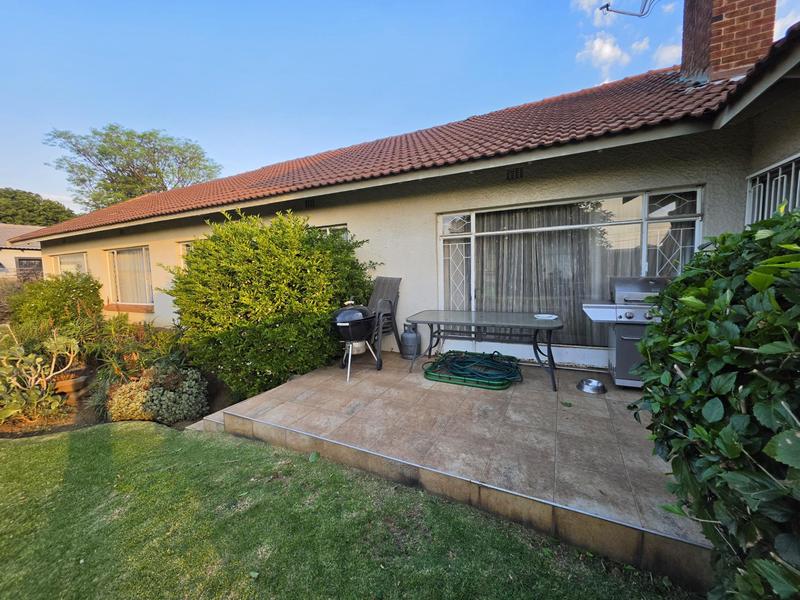 4 Bedroom Property for Sale in Brackenhurst Gauteng