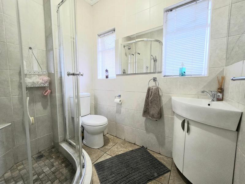 4 Bedroom Property for Sale in Brackenhurst Gauteng
