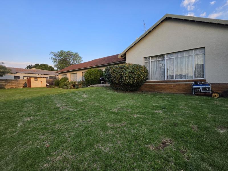 4 Bedroom Property for Sale in Brackenhurst Gauteng