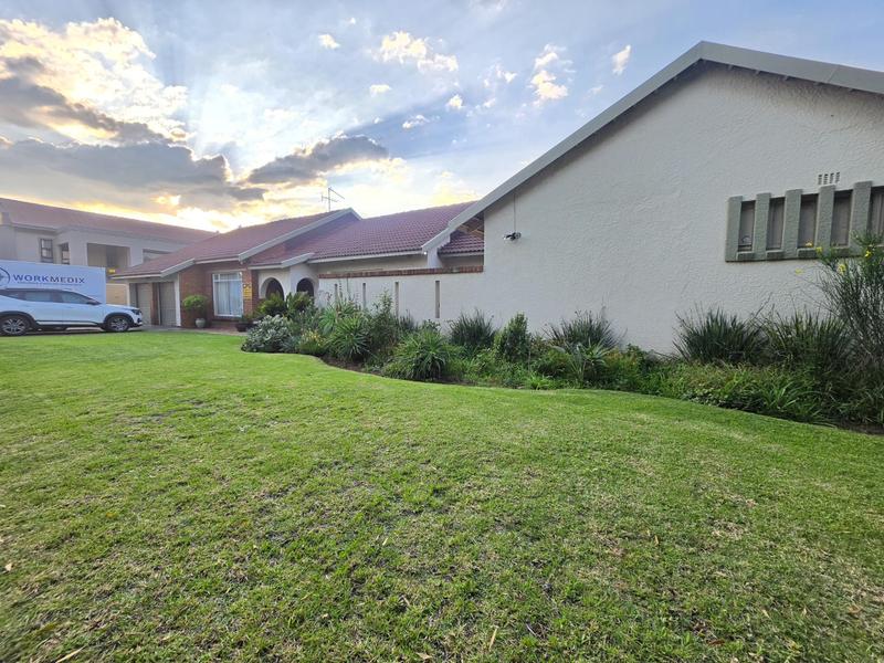 4 Bedroom Property for Sale in Brackenhurst Gauteng