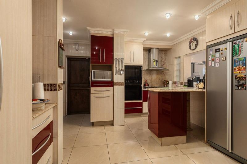 4 Bedroom Property for Sale in Verwoerdpark Gauteng