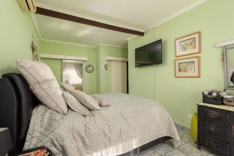 4 Bedroom Property for Sale in Verwoerdpark Gauteng