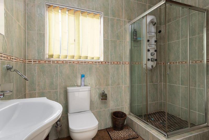 4 Bedroom Property for Sale in Verwoerdpark Gauteng