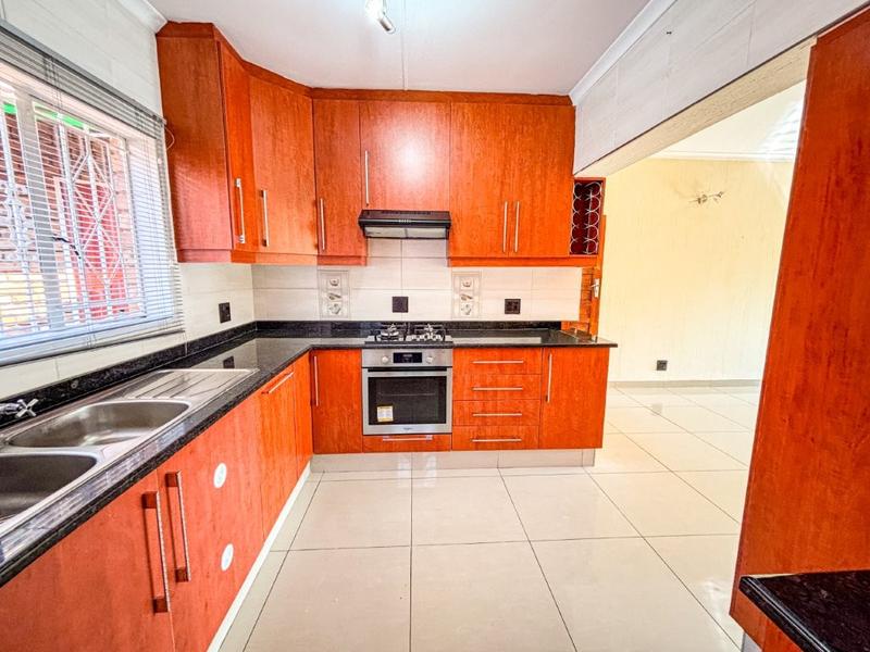 3 Bedroom Property for Sale in Bassonia Gauteng