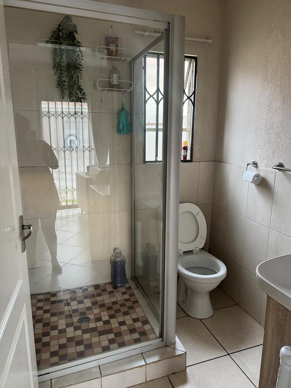 To Let 1 Bedroom Property for Rent in Leondale Gauteng