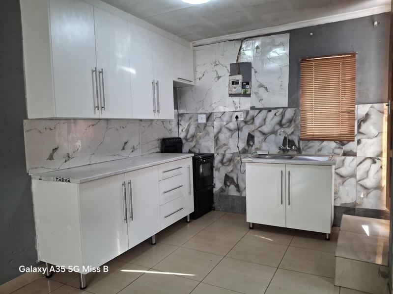 To Let 3 Bedroom Property for Rent in Protea Glen Gauteng