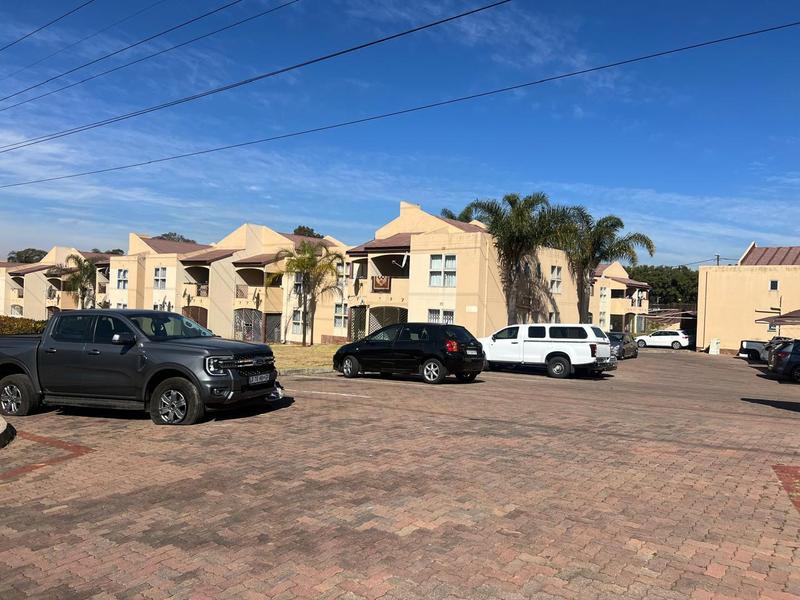 2 Bedroom Property for Sale in Meredale Gauteng
