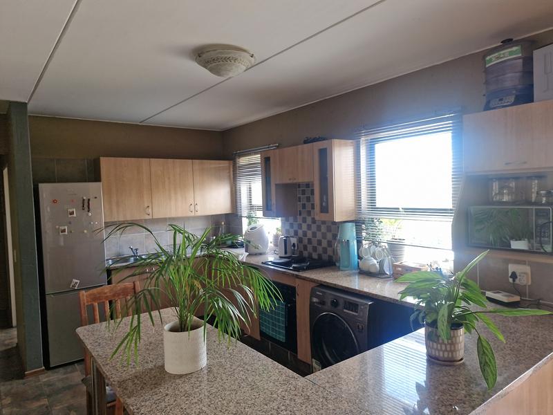 2 Bedroom Property for Sale in Gosforth Park Gauteng