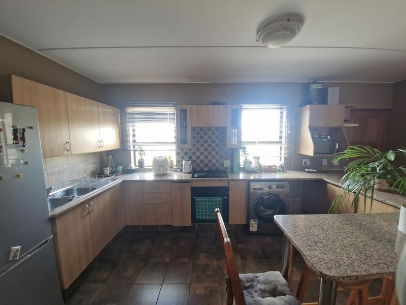 2 Bedroom Property for Sale in Gosforth Park Gauteng