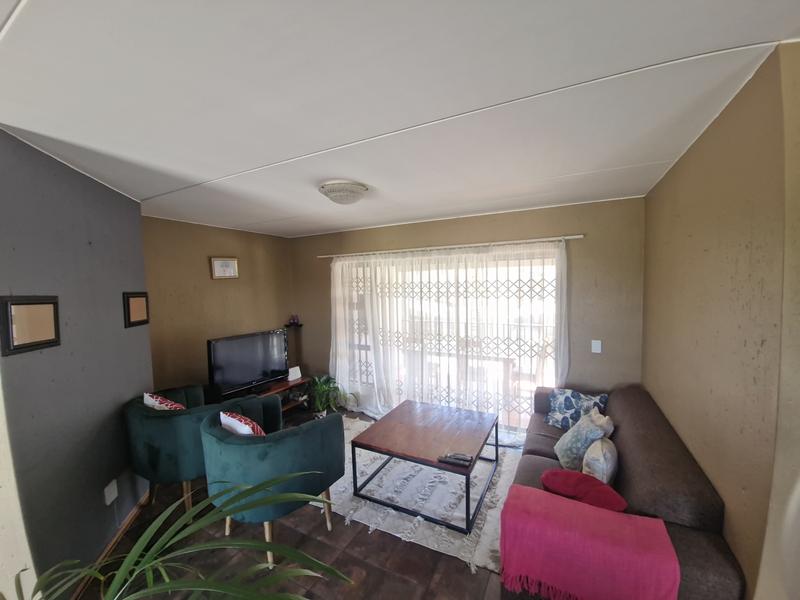 2 Bedroom Property for Sale in Gosforth Park Gauteng