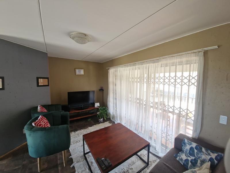 2 Bedroom Property for Sale in Gosforth Park Gauteng