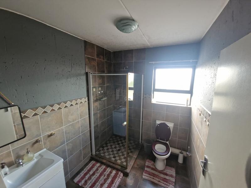 2 Bedroom Property for Sale in Gosforth Park Gauteng