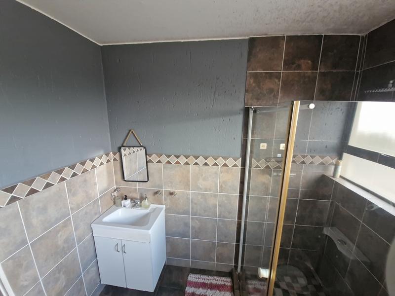 2 Bedroom Property for Sale in Gosforth Park Gauteng