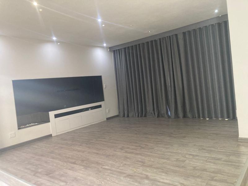 To Let 4 Bedroom Property for Rent in Kyalami Gauteng