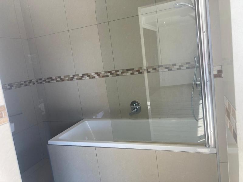 To Let 4 Bedroom Property for Rent in Kyalami Gauteng