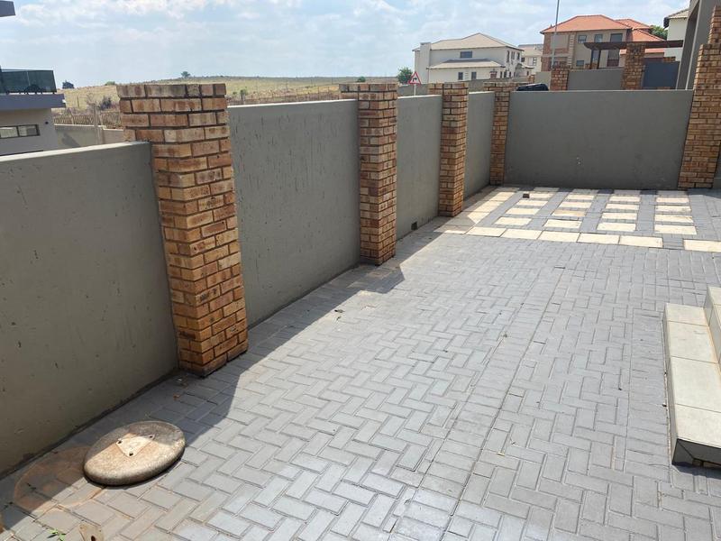 3 Bedroom Property for Sale in Wildtuinpark Gauteng