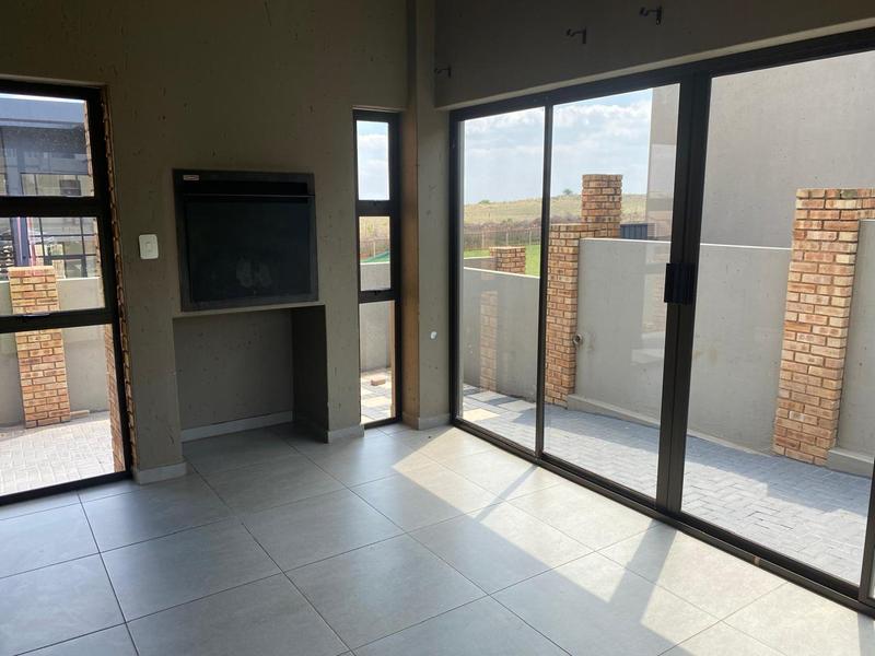 3 Bedroom Property for Sale in Wildtuinpark Gauteng