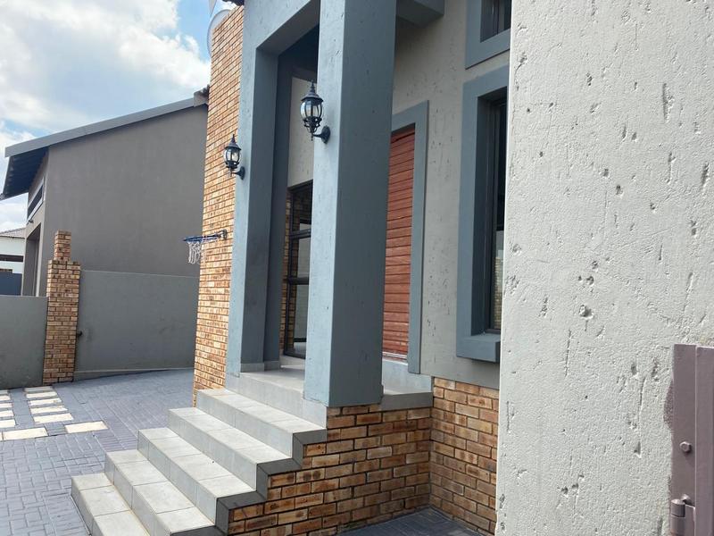 3 Bedroom Property for Sale in Wildtuinpark Gauteng