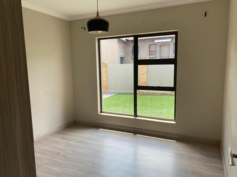 3 Bedroom Property for Sale in Wildtuinpark Gauteng