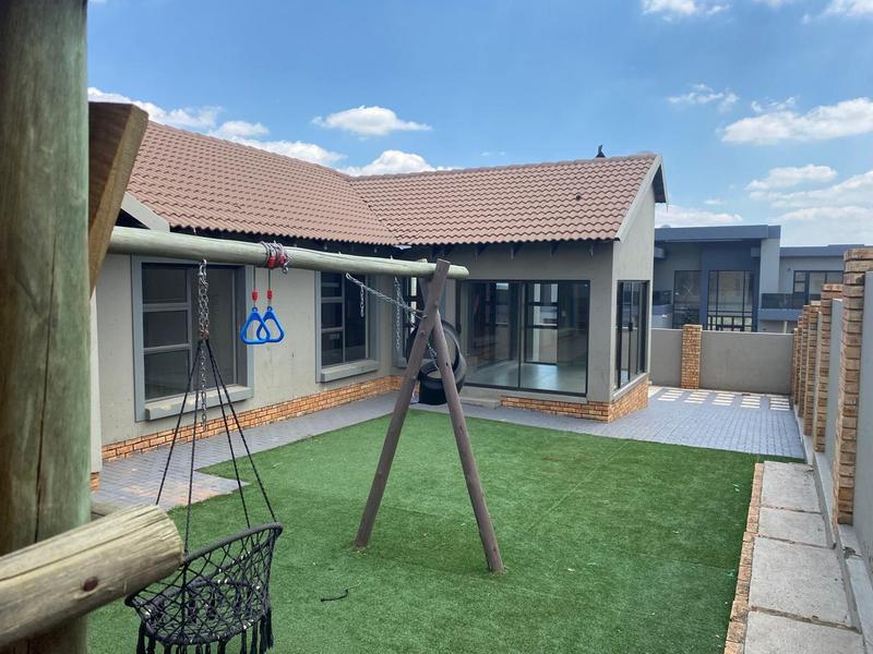 3 Bedroom Property for Sale in Wildtuinpark Gauteng