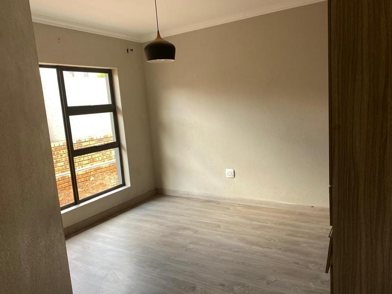 3 Bedroom Property for Sale in Wildtuinpark Gauteng