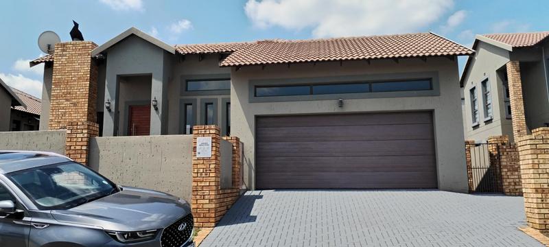 3 Bedroom Property for Sale in Wildtuinpark Gauteng