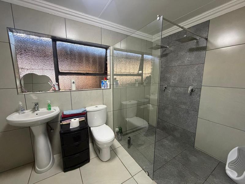 5 Bedroom Property for Sale in Riversdale Gauteng