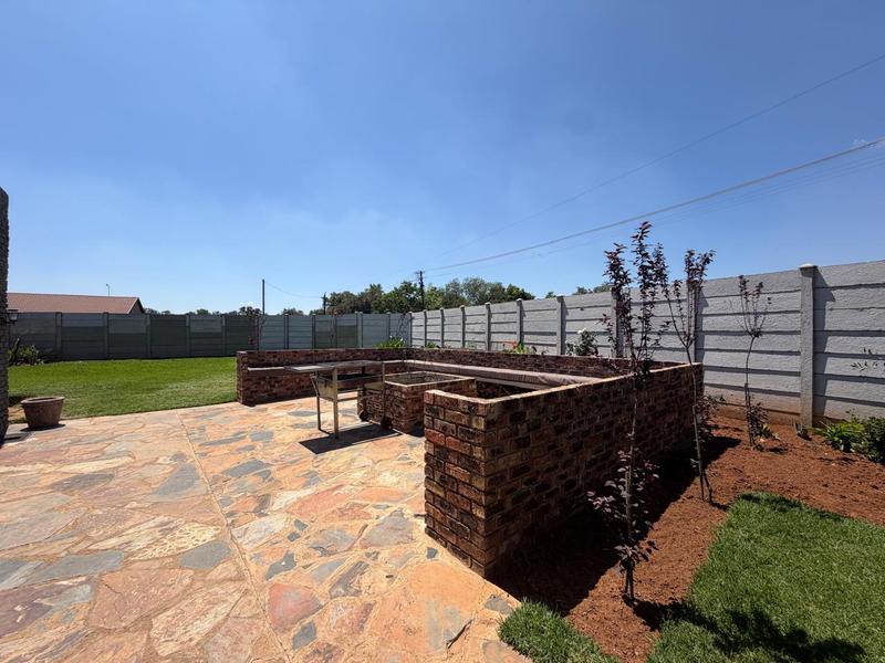 5 Bedroom Property for Sale in Riversdale Gauteng