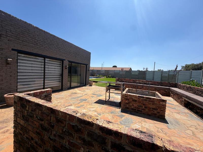 5 Bedroom Property for Sale in Riversdale Gauteng