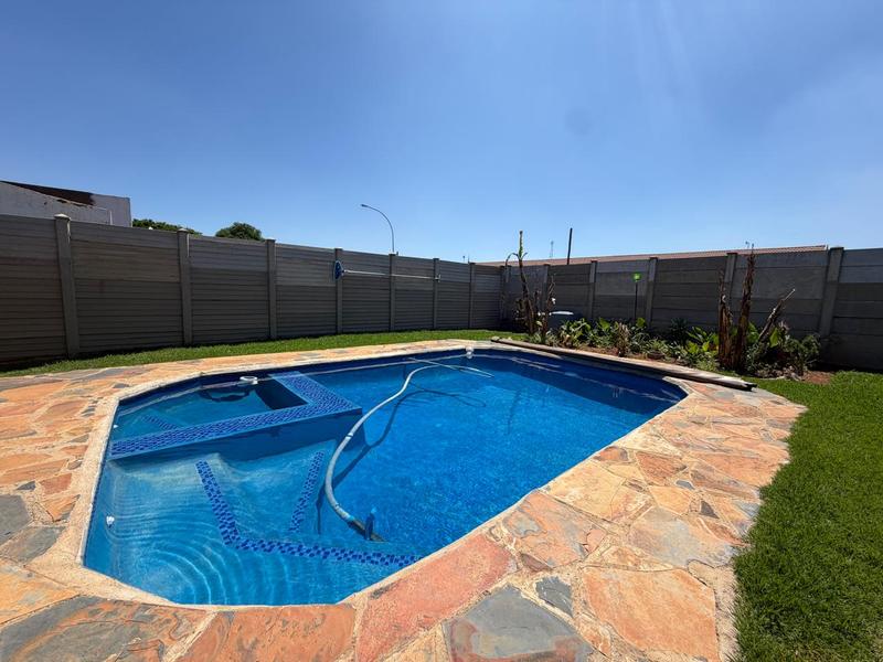 5 Bedroom Property for Sale in Riversdale Gauteng