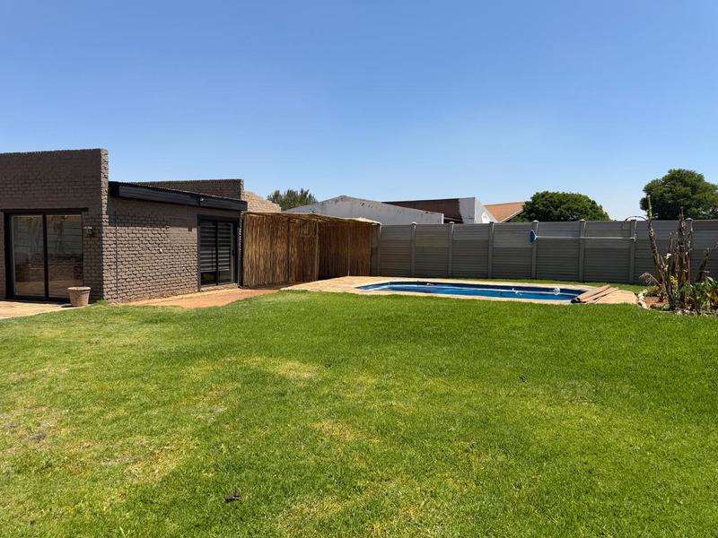 5 Bedroom Property for Sale in Riversdale Gauteng