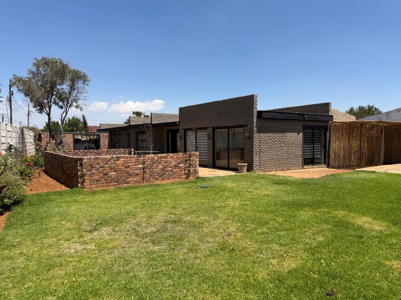 5 Bedroom Property for Sale in Riversdale Gauteng