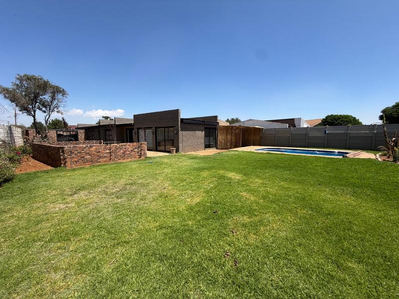 5 Bedroom Property for Sale in Riversdale Gauteng