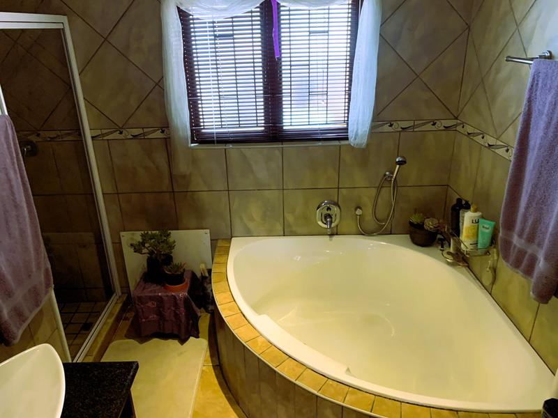 3 Bedroom Property for Sale in Hughes Gauteng