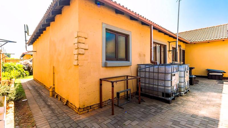3 Bedroom Property for Sale in Hughes Gauteng
