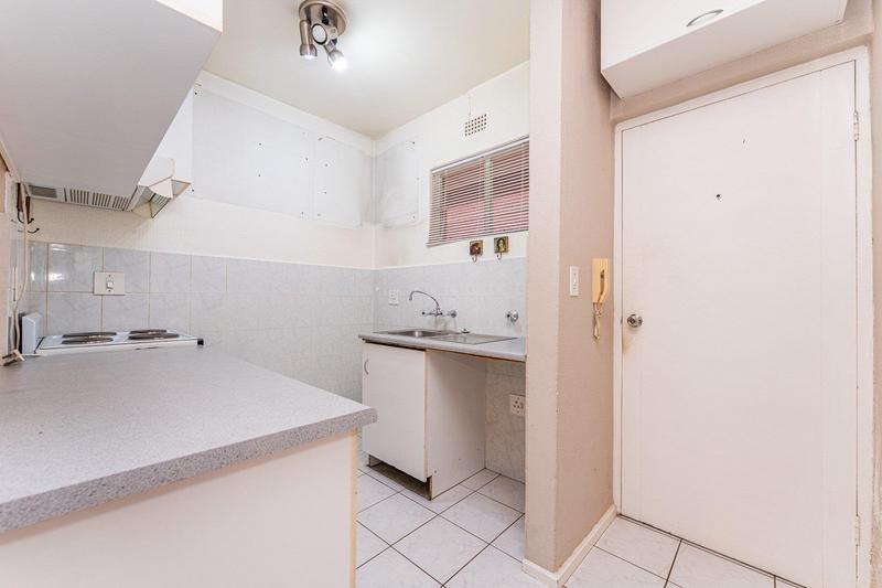 1 Bedroom Property for Sale in Linden Gauteng