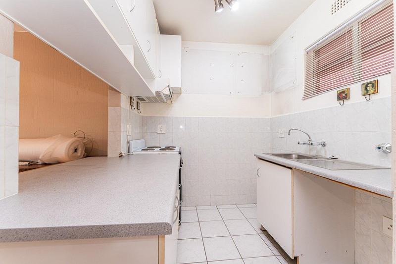1 Bedroom Property for Sale in Linden Gauteng