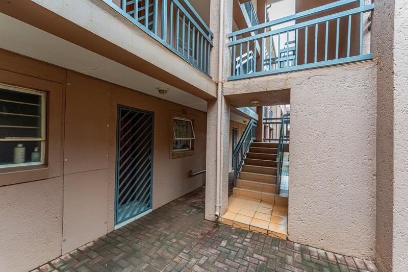 1 Bedroom Property for Sale in Linden Gauteng