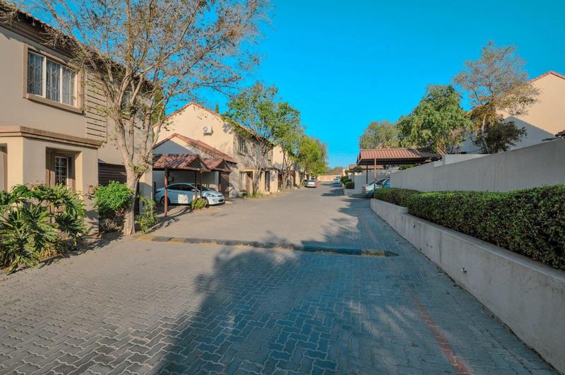 3 Bedroom Property for Sale in Halfway Gardens Gauteng