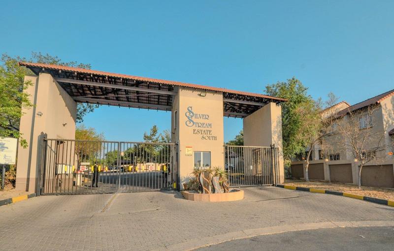 3 Bedroom Property for Sale in Halfway Gardens Gauteng