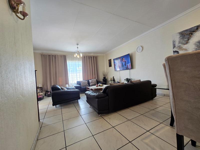 3 Bedroom Property for Sale in Edenburg Gauteng