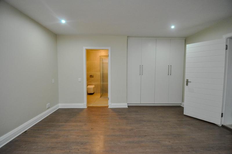6 Bedroom Property for Sale in Morningside Gauteng