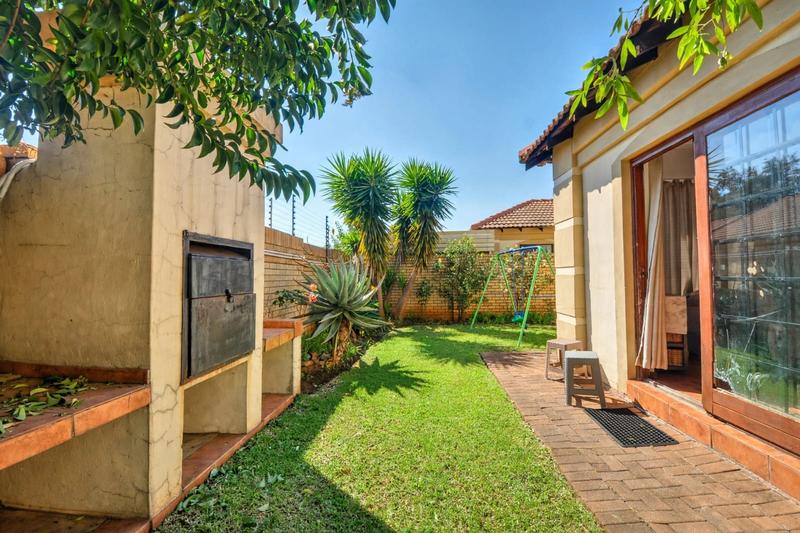 2 Bedroom Property for Sale in Equestria Gauteng