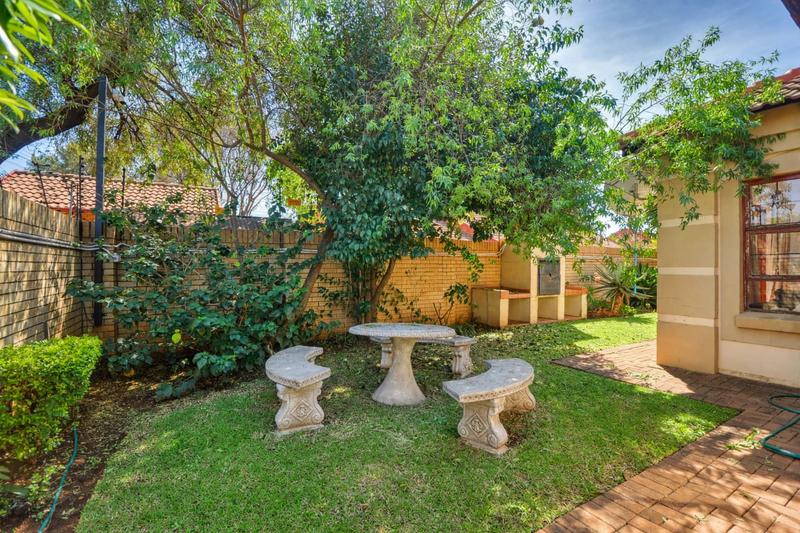 2 Bedroom Property for Sale in Equestria Gauteng