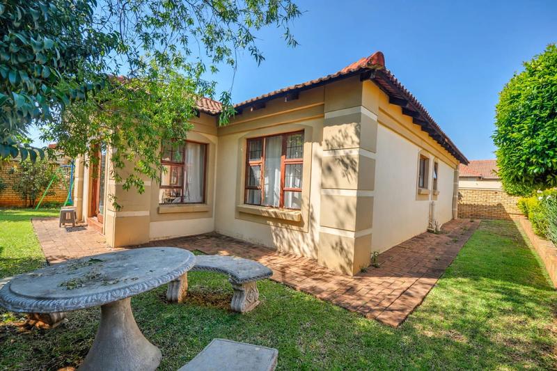 2 Bedroom Property for Sale in Equestria Gauteng