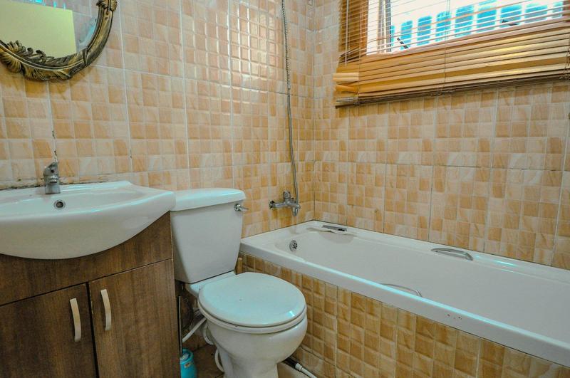 2 Bedroom Property for Sale in Northern Acres Gauteng