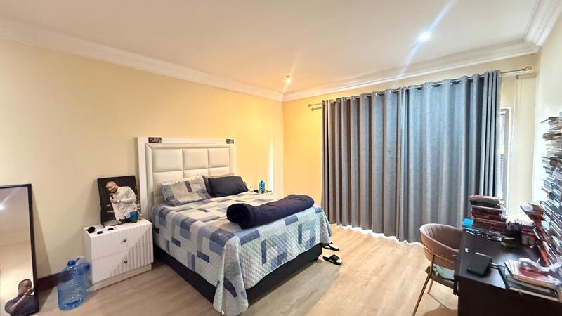 To Let 6 Bedroom Property for Rent in Broadacres Gauteng