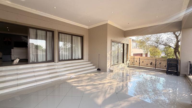 To Let 6 Bedroom Property for Rent in Broadacres Gauteng