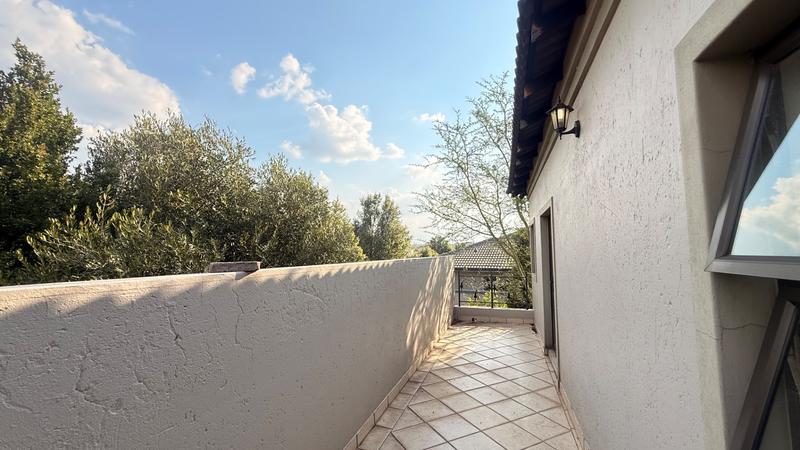 To Let 6 Bedroom Property for Rent in Broadacres Gauteng